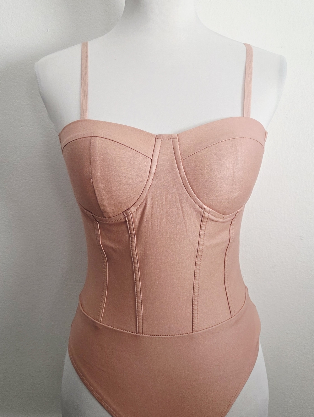 Peach corset bodysuit top with adjustable straps Size small